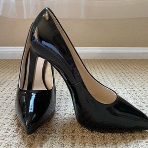 Black Pumps || Nine West